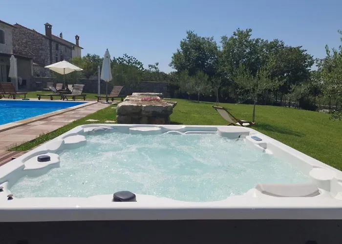 Komfortables Mit Whirlpool, Pool, Klima, Privater Terrasse - Nur 5 Km Bis Apartman Poreč