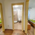 Komfortables Mit Whirlpool, Pool, Klima, Privater Terrasse - Nur 5 Km Bis *