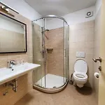Komfortables Mit Whirlpool, Pool, Klima, Privater Terrasse - Nur 5 Km Bis アパート