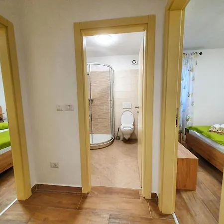 Komfortables Mit Whirlpool, Pool, Klima, Privater Terrasse - Nur 5 Km Bis *