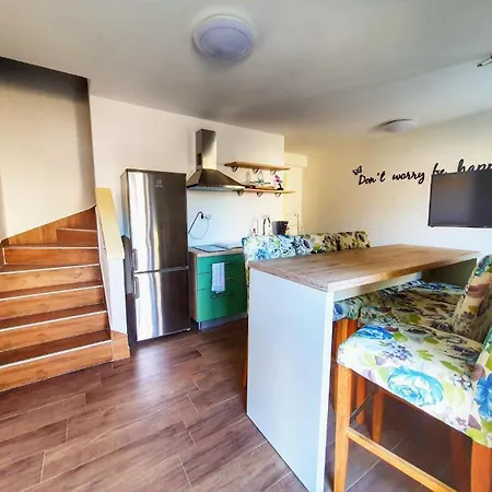 Komfortables Mit Whirlpool, Pool, Klima, Privater Terrasse - Nur 5 Km Bis * Porec