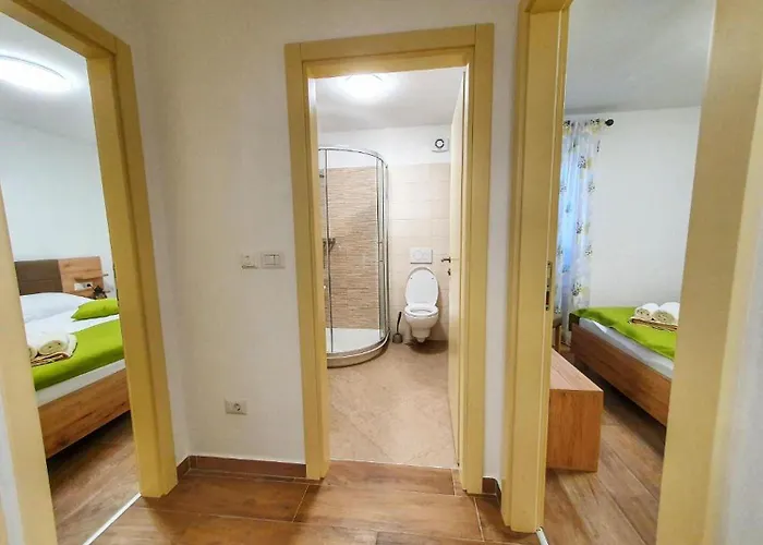 Komfortables Mit Whirlpool, Pool, Klima, Privater Terrasse - Nur 5 Km Bis *