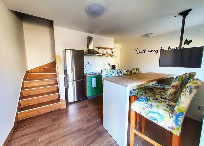Komfortables Mit Whirlpool, Pool, Klima, Privater Terrasse - Nur 5 Km Bis * Poreč